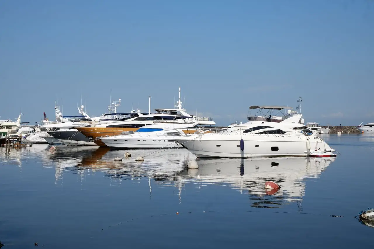 Marina mediterranea tra Costa Azzurra e Baleari